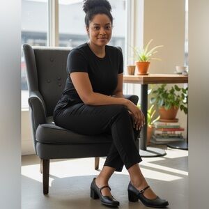Bandolino black leather mary Janes